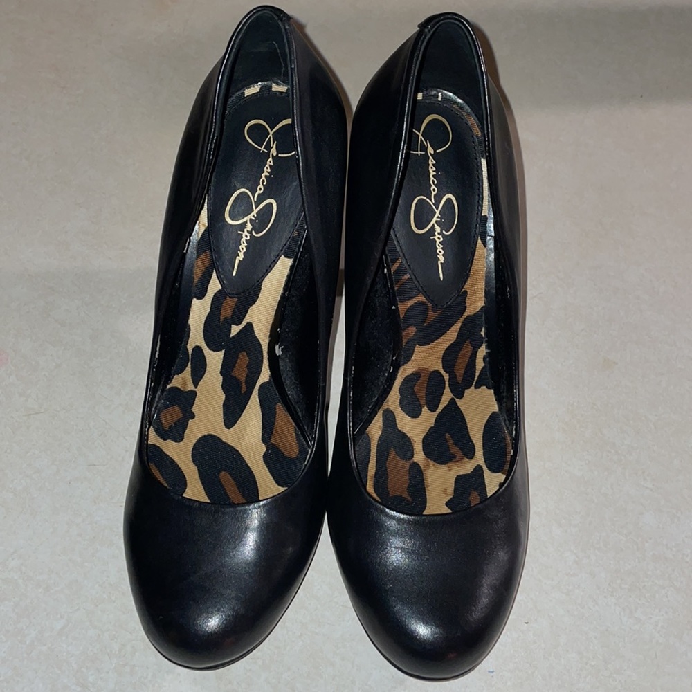 Jessica Simpson heels size 8.5